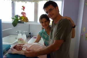 Ensemble pour le tout premier bain ! 