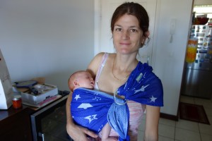 L'écharpe porte-bébé