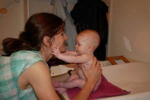 Sur ma table à langer, j'ai des fois besoin de discuter