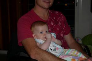 Nouveauté: j'ai découvert un pouce à chacune de mes mains, truc vraiment sympa à sucer !