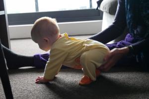 Je ne marche pas encore mais j'essaye ! Il faut un début à tout.