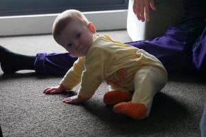 Je ne marche pas encore mais j'essaye ! Il faut un début à tout.