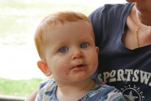 Du chocolat ? Si je l'ai vu ? Non, pas du tout. Demandez à Maurice peut être.  