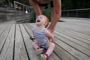 Papa aime me chatouiller