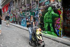 Dans la rue taggée  (Hosier  Lane)