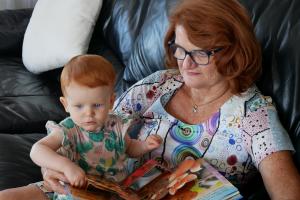 Lecture avec ma grand-mère