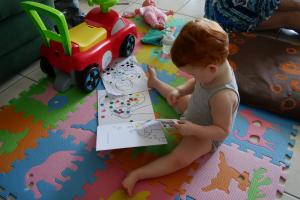 Collage de gommettes