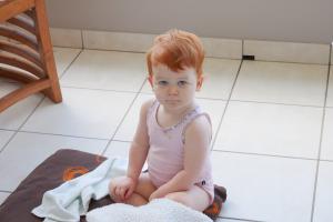 A la maison, j'aime jouer avec tout ce qui est doux :)