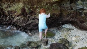Jeux et baignade à la plage de Pédé