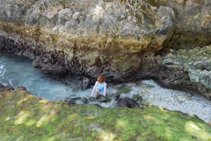 Jeux et baignade à la plage de Pédé