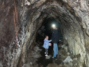 Rangitoto island - visite d'une grotte