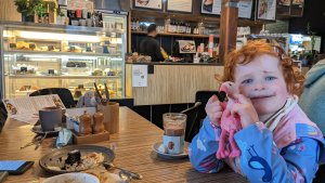Retour de Rangitoto island (dépourvue de tout commerce) - un bon chocolat chaud à Viaduct Harbour